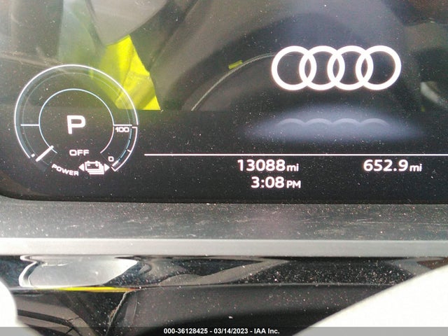 2022 Audi e-tron, VIN: WA1LAAGE2NB012285