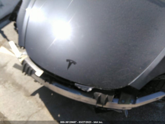 Tesla Model 3 Long Range 2018 5YJ3E1EB9JF054883 Image 11
