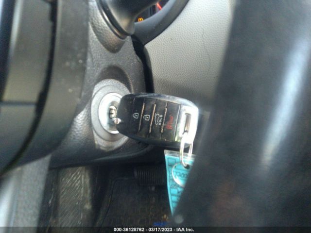 KNDJN2A27E7014204 KIA Soul Base