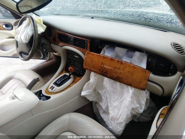 2001 JAGUAR XJ VIN: SAJDA14C91LF38824