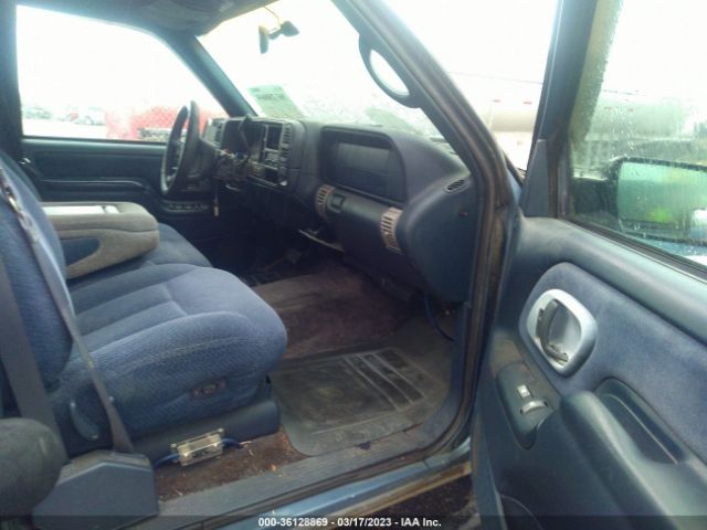 1GKGK26R7VJ712232 GMC Suburban