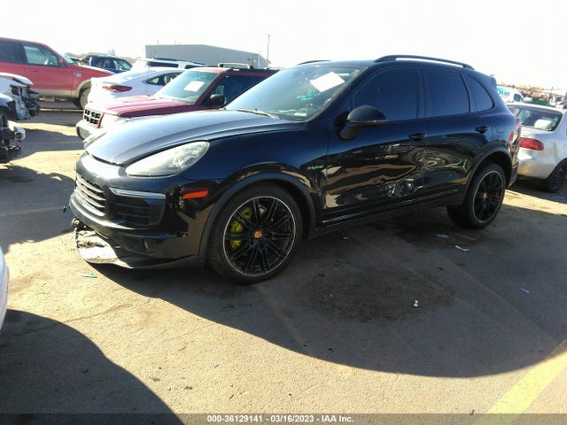 2015 Porsche Cayenne, VIN: WP1AE2A28FLA52869