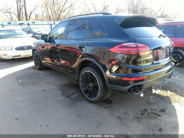 2015 Porsche Cayenne, VIN: WP1AE2A28FLA52869