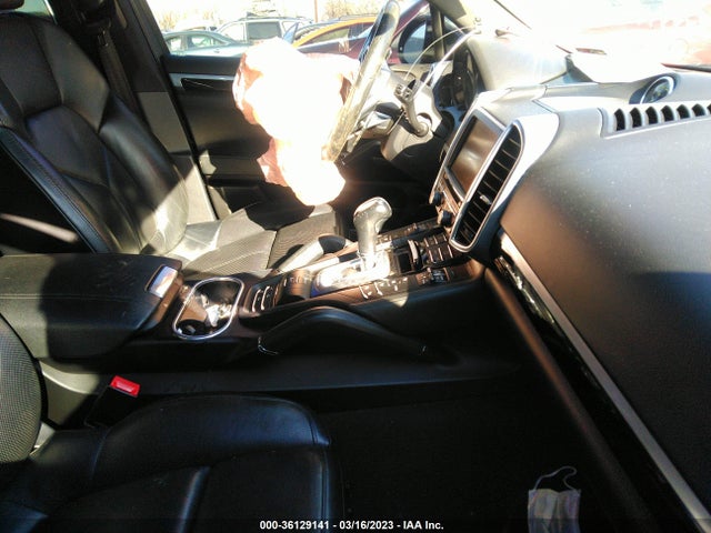 2015 Porsche Cayenne, VIN: WP1AE2A28FLA52869
