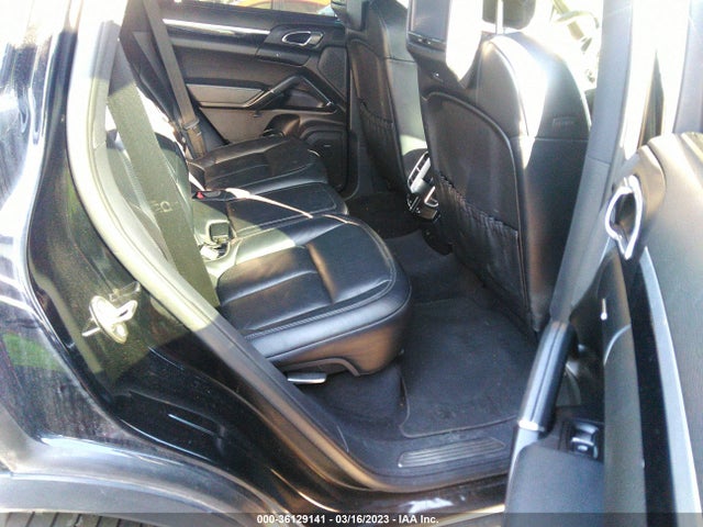 2015 Porsche Cayenne, VIN: WP1AE2A28FLA52869