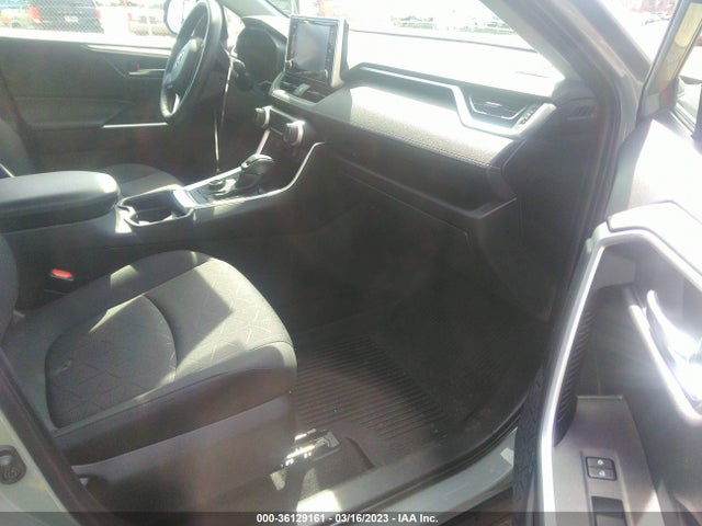 2021 Toyota RAV4, VIN: JTMRWRFV0MD124717