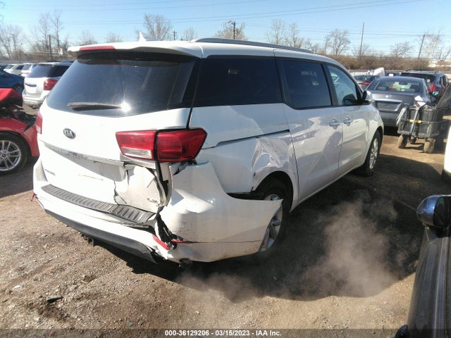 KIA SEDONA LX 2015 KNDMB5C17F6070419 Image 4