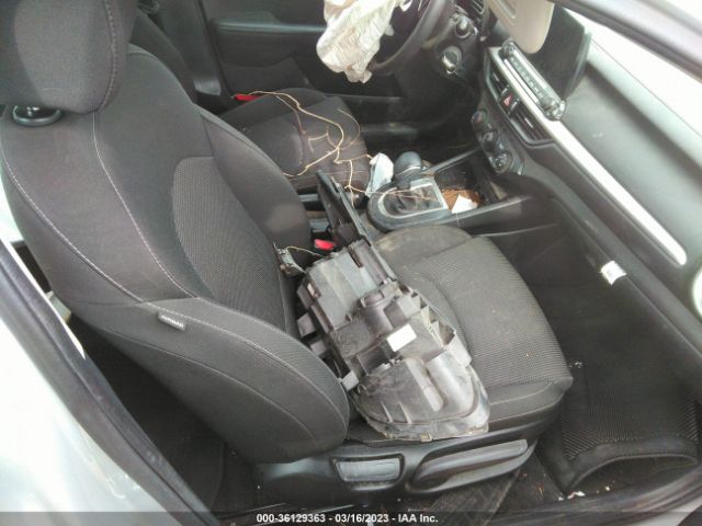3KPF24AD6LE183137 KIA Forte Lxs