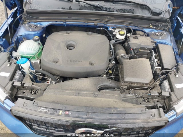 2021 Volvo XC40, VIN: YV4162UMXM2609244