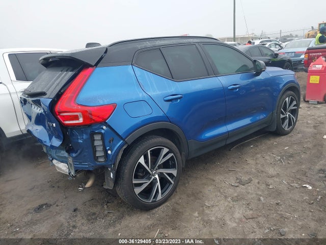 2021 Volvo XC40, VIN: YV4162UMXM2609244