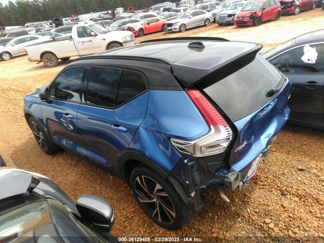 2021 Volvo XC40, VIN: YV4162UMXM2609244
