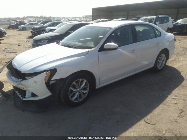 1VWAA7A30JC045567 Volkswagen Passat 2.0t S/r-line