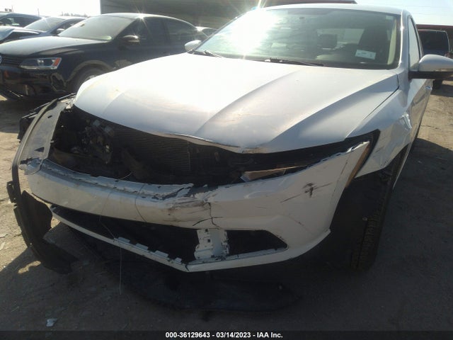 1VWAA7A30JC045567 Volkswagen Passat 2.0t S/r-line