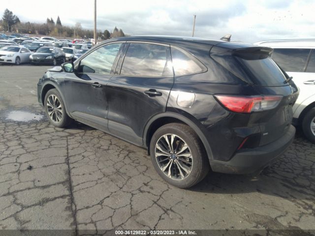 1FMCU9G69NUB12615 Ford ESCAPE SE