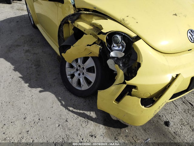 2010 VOLKSWAGEN NEW BEETLE COUPE VIN: 3VWRW3AG5AM032537