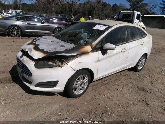 Ford FIESTA SE 2018 3FADP4BJ9JM127814 Image 2