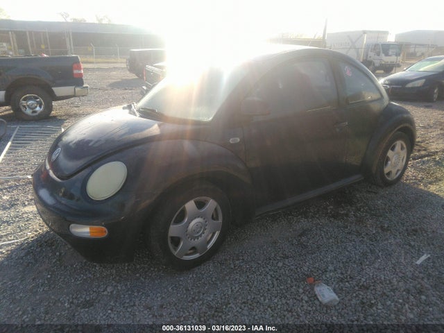 Volkswagen New Beetle 1999 3VWCC21C2XM417603 Image 2