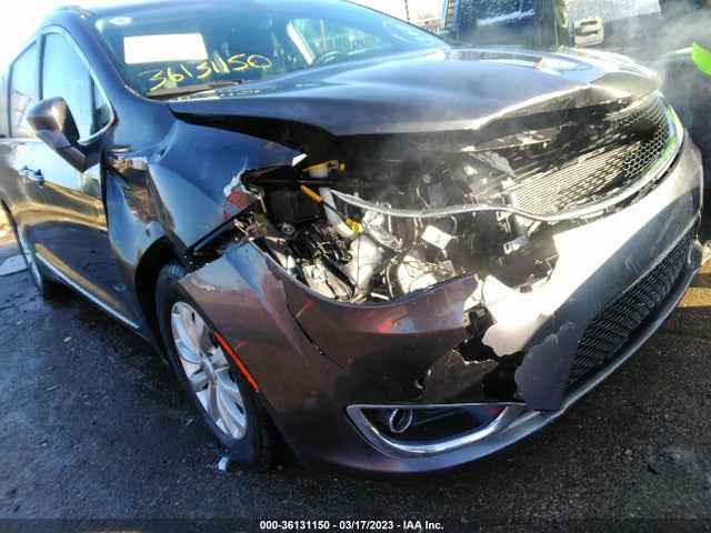 2C4RC1BGXKR608972 Chrysler Pacifica Touring L