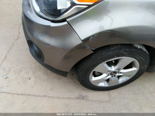 KNDJN2A27H7467808 KIA Soul Base