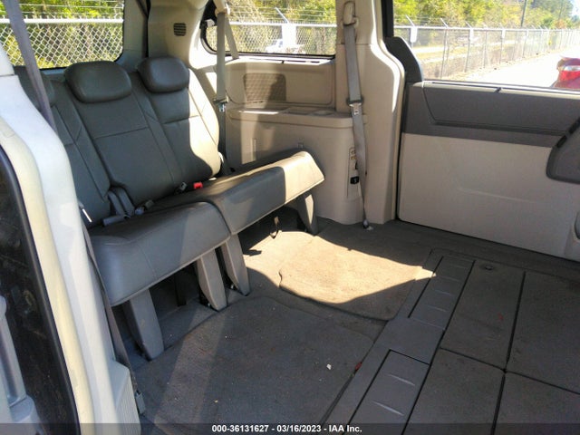 2A8HR54P18R769307 Chrysler Town & Country Touring
