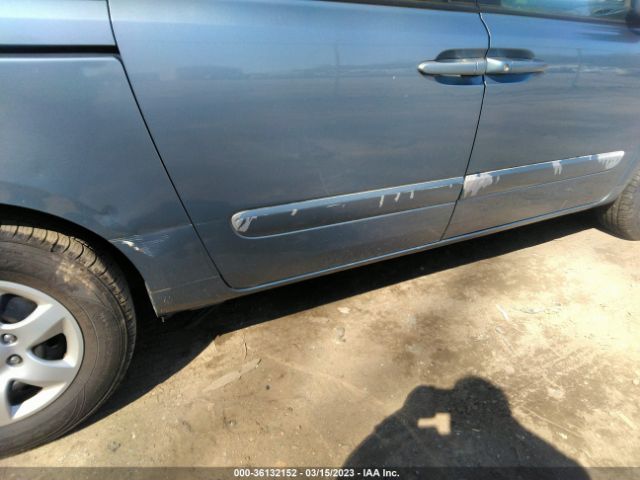 KNDMB233266073373 KIA Sedona Lx/ex