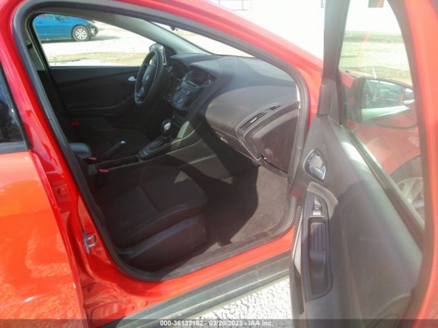 1FADP3K26HL312160 Ford FOCUS SE