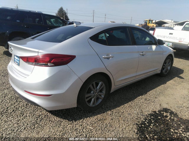 Hyundai ELANTRA SE 2017 5NPD84LF2HH015437 Image 4