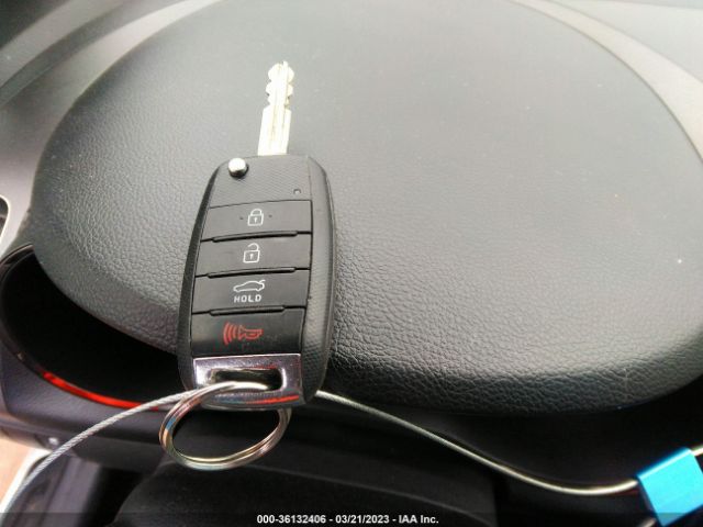 3KPFK4A77HE044474 KIA FORTE LX