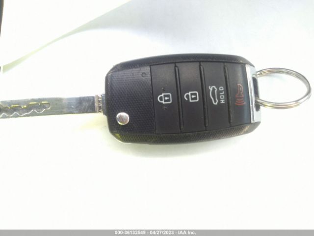 5XXGT4L37GG047506 KIA Optima Lx