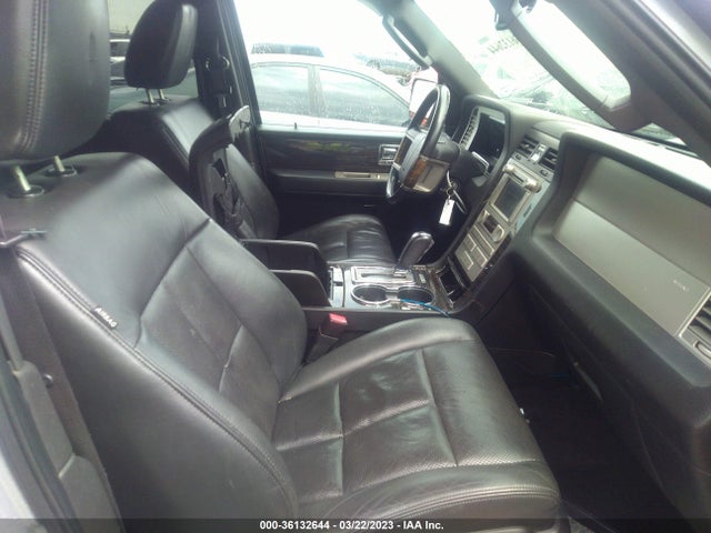 2010 LINCOLN NAVIGATOR L VIN: 5LMJJ3J51AEJ09609