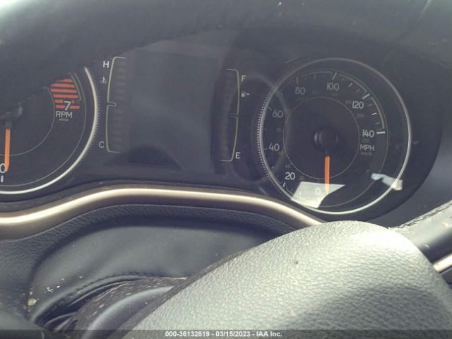 1C4PJMAB2HW571081 Jeep Cherokee Sport
