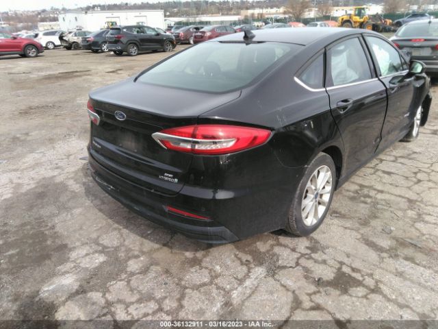 3FA6P0LU3KR118864 Ford Fusion Hybrid Se