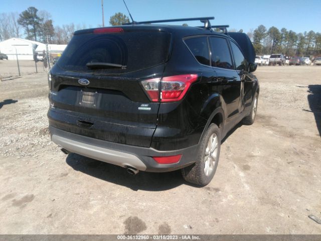 1FMCU0GDXHUE87332 Ford ESCAPE SE