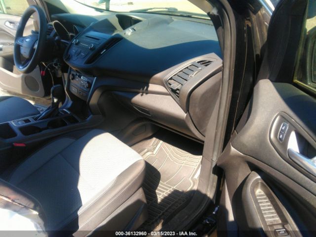 1FMCU0GDXHUE87332 Ford ESCAPE SE