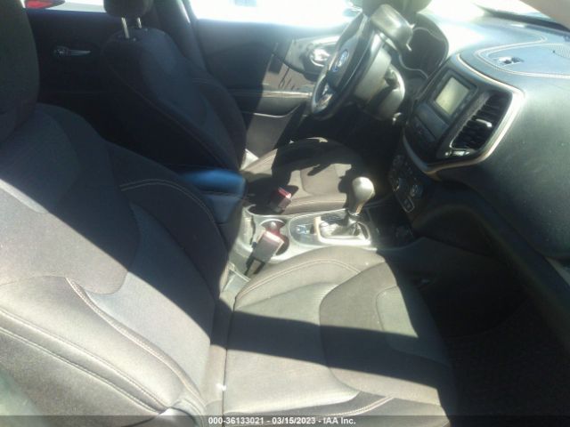 1C4PJLCS7GW234024 Jeep Cherokee Latitude