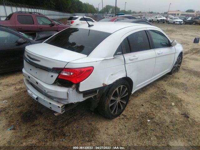 1C3CCBCG2EN187426 Chrysler 200 Limited