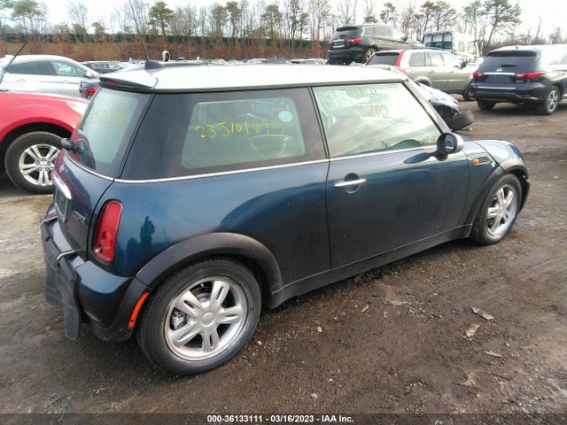2006 MINI COOPER WMWRC33516TJ74221 Photo 3