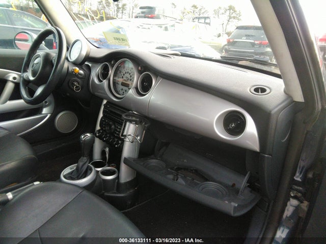2006 MINI COOPER WMWRC33516TJ74221 Photo 4