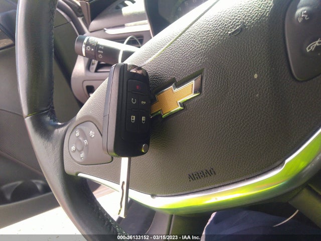 Chevrolet IMPALA LT 2017 2G1105S39H9182915 Image 3