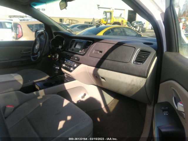 KNDMB5C10J6398614 KIA SEDONA LX