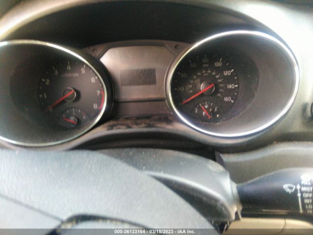 KNDMB5C10J6398614 KIA SEDONA LX