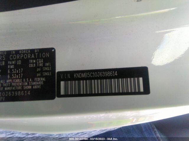 KNDMB5C10J6398614 KIA SEDONA LX