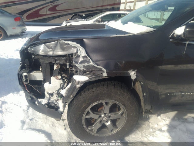 1C4PJMDB7HW576711 Jeep Cherokee Limited