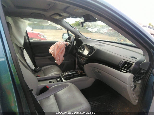 Honda Pilot Touring 8-passenger 2020 5FNYF5H9XLB014589 Image 5