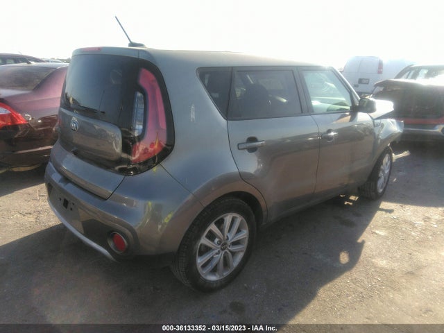 KIA SOUL + 2018 KNDJP3A56J7603233 Image 4