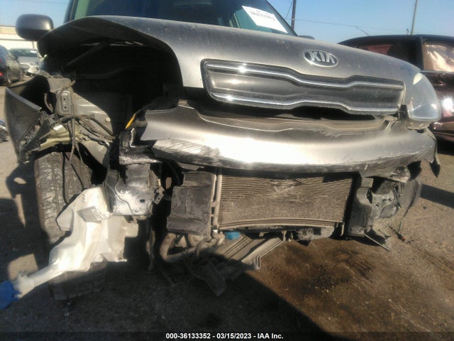 KIA SOUL + 2018 KNDJP3A56J7603233 Image 6