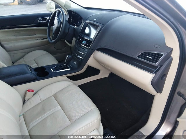 2019 Lincoln MKT, VIN: 2LMHJ5AT3KBL02373