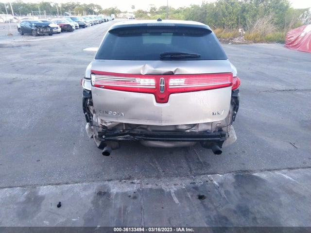 2019 Lincoln MKT, VIN: 2LMHJ5AT3KBL02373