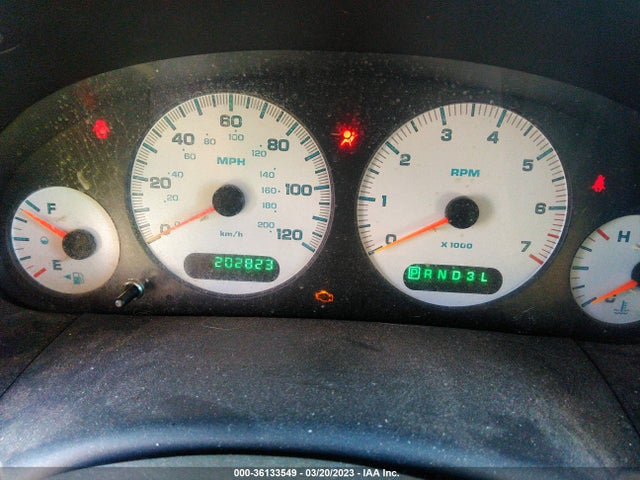1C4GJ45303B115969 Chrysler Voyager Lx