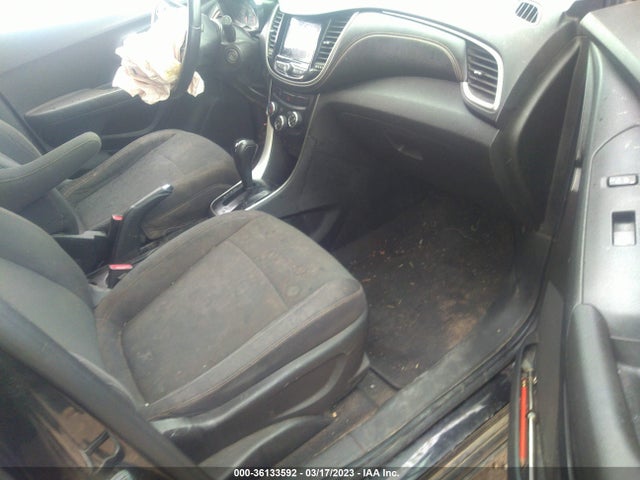 Chevrolet TRAX LS 2019 3GNCJKSB7KL384649 Image 5